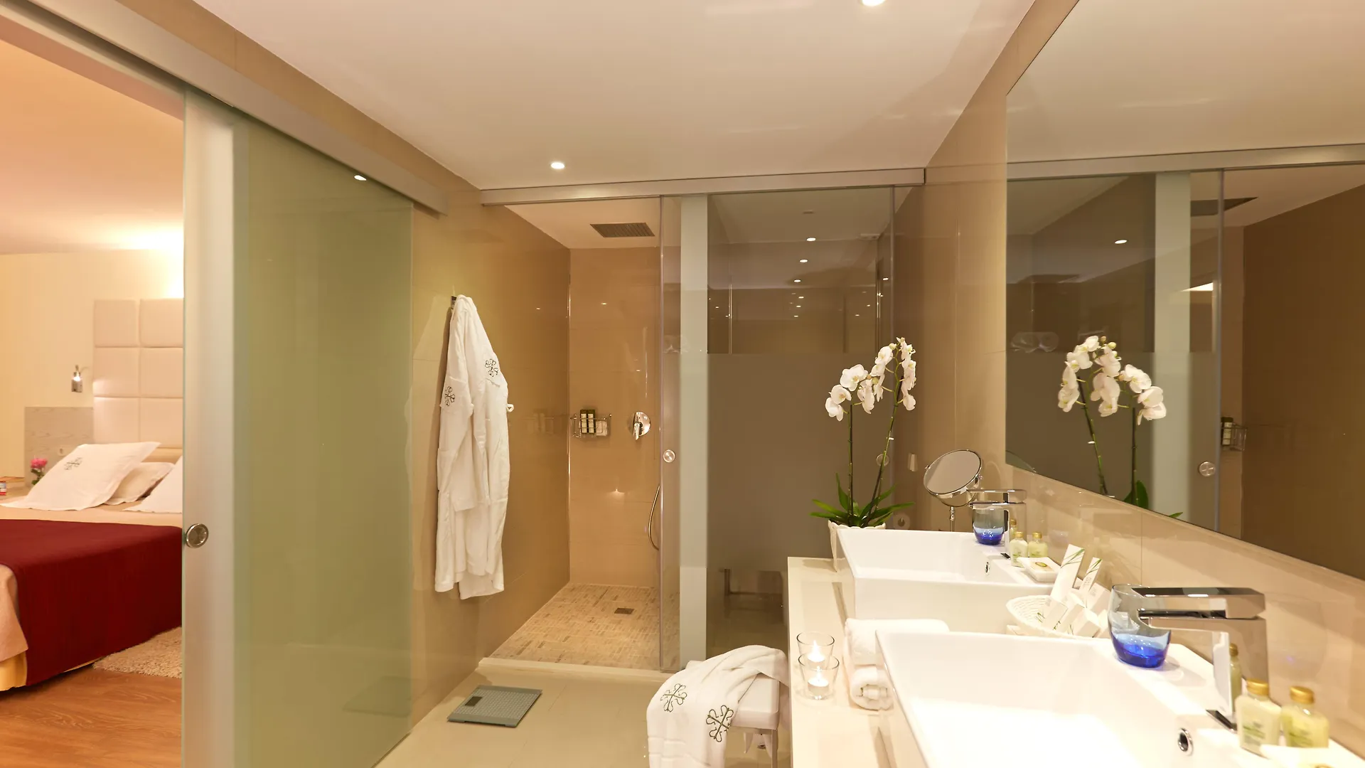 L'Hermitage Hotel & Spa Ориент